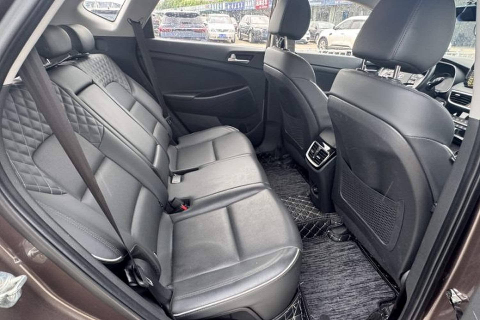 Used Hyundai Tucson 2020 280TGDi Two-Wheel-Drive GLS Smart Connectivity Version China VI Standard Interior 4