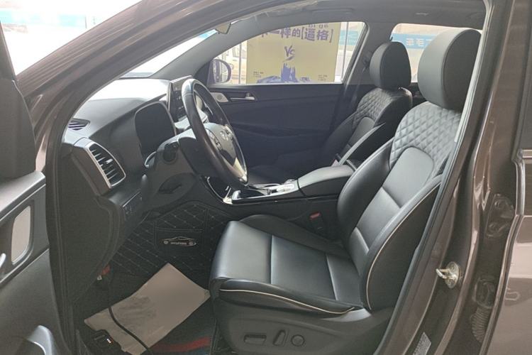 Used Hyundai Tucson 2020 280TGDi Two-Wheel-Drive GLS Fashion Edition China VI Standard Left Front Seat