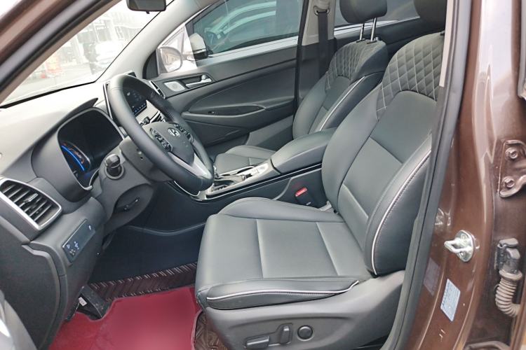 Used Hyundai Tucson 2020 280TGDi Two-Wheel-Drive GLS Fashion Edition China VI Standard Left Front Seat