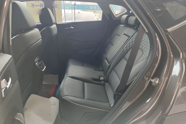 Used Hyundai Tucson 2020 280TGDi Two-Wheel-Drive GLS Fashion Edition China VI Standard Left Rear Seat