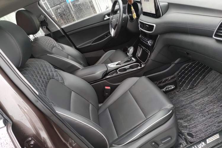 Used Hyundai Tucson 2020 280TGDi Two-Wheel-Drive GLS Smart Connectivity Version China VI Standard Right Front Seat