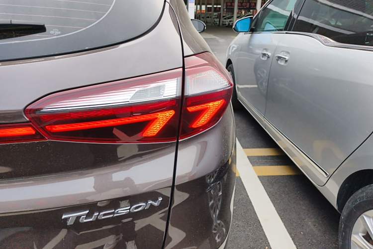 Used Hyundai Tucson 2020 280TGDi Two-Wheel-Drive GLS Fashion Edition China VI Standard Right Rear Taillight