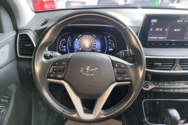 Used Hyundai Tucson 2020 280TGDi Two-Wheel-Drive GLS Fashion Edition China VI Standard Steering Wheel