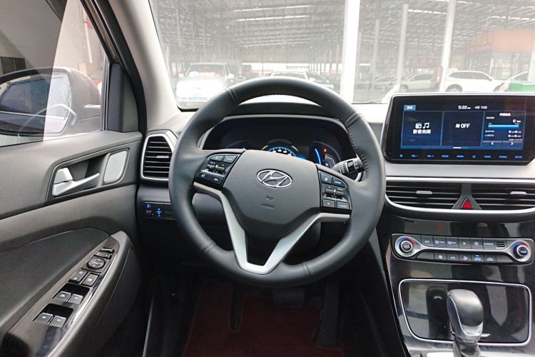 Used Hyundai Tucson 2020 280TGDi Two-Wheel-Drive GLS Fashion Edition China VI Standard Steering Wheel