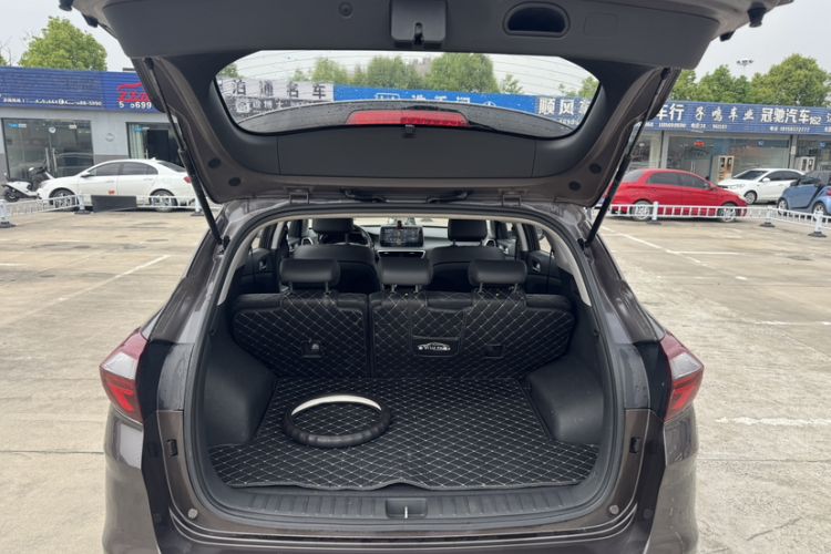 Used Hyundai Tucson 2020 280TGDi Two-Wheel-Drive GLS Smart Connectivity Version China VI Standard Trunk