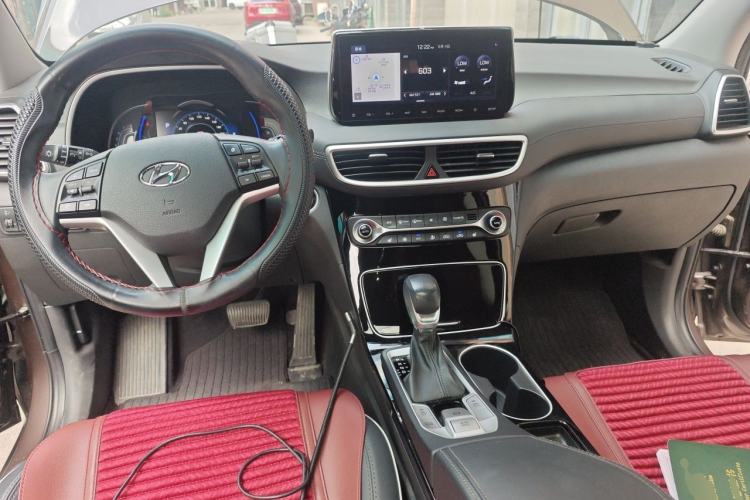 Used Hyundai Tucson 2020 280TGDi Two-Wheel-Drive GLS Smart Connectivity Version China VI Standard Center Console