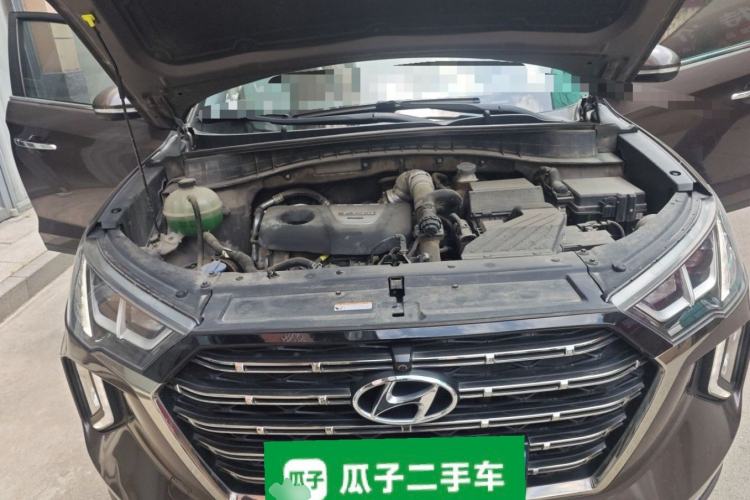 Used Hyundai Tucson 2020 280TGDi Two-Wheel-Drive GLS Smart Connectivity Version China VI Standard Engine Bay