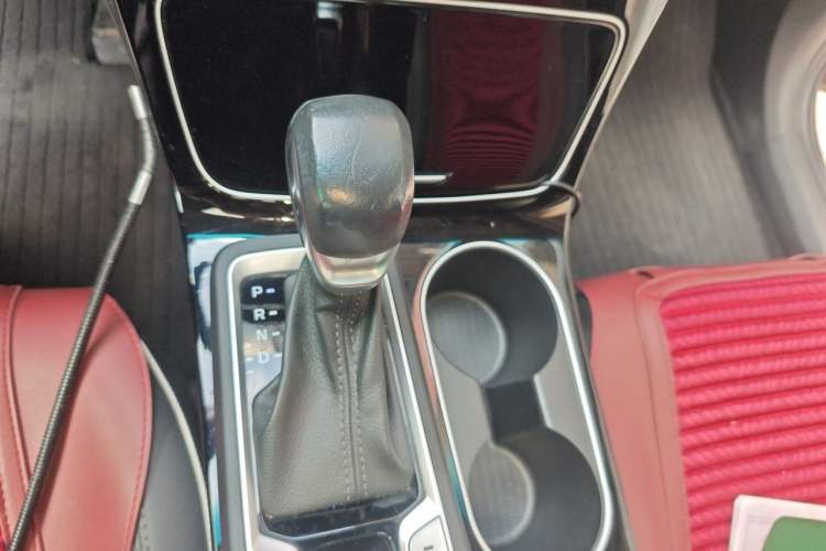 Used Hyundai Tucson 2020 280TGDi Two-Wheel-Drive GLS Smart Connectivity Version China VI Standard Gear Lever