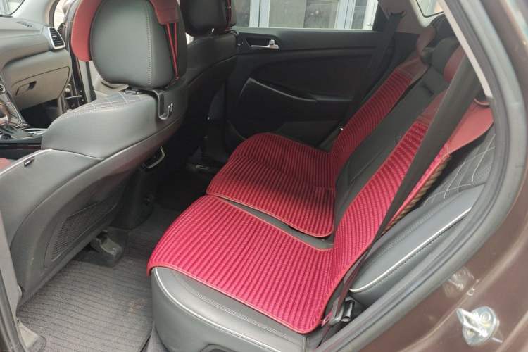 Used Hyundai Tucson 2020 280TGDi Two-Wheel-Drive GLS Smart Connectivity Version China VI Standard Left Rear Seat