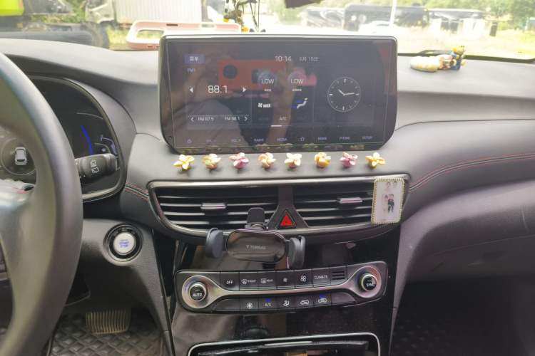 Used Hyundai Tucson 2020 280TGDi Two-Wheel-Drive GLS Fashion Edition China VI Standard Audio And AC Panel
