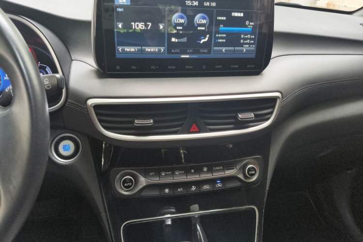 Used Hyundai Tucson 2020 280TGDi Dual-Clutch Two-Wheel Drive Fashion Edition China V Standard Audio And AC Panel
