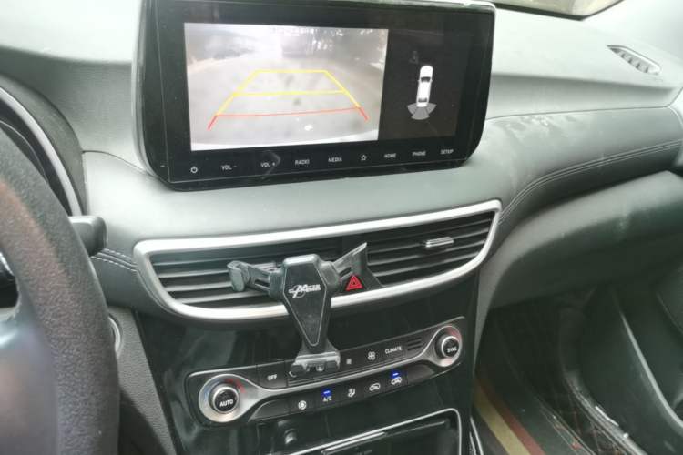 Used Hyundai Tucson 2020 280TGDi Two-Wheel-Drive GLS Fashion Edition China VI Standard Audio And AC Panel