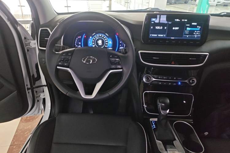 Used Hyundai Tucson 2020 280TGDi Two-Wheel-Drive GLS Fashion Edition China VI Standard Audio And AC Panel