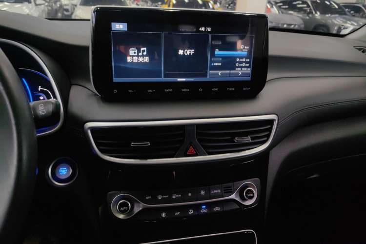 Used Hyundai Tucson 2020 280TGDi Two-Wheel-Drive GLS Fashion Edition China VI Standard Audio And AC Panel