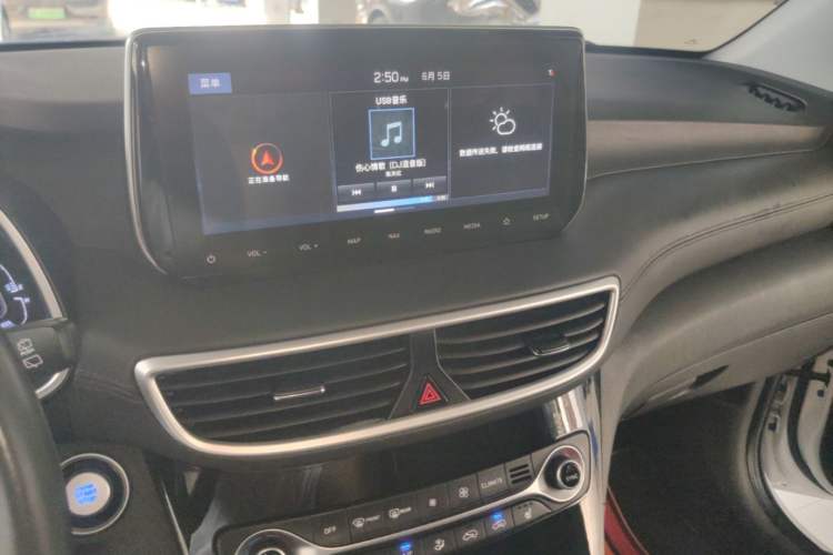 Used Hyundai Tucson 2020 280TGDi Two-Wheel-Drive GLS Smart Connectivity Version China VI Standard Audio And AC Panel