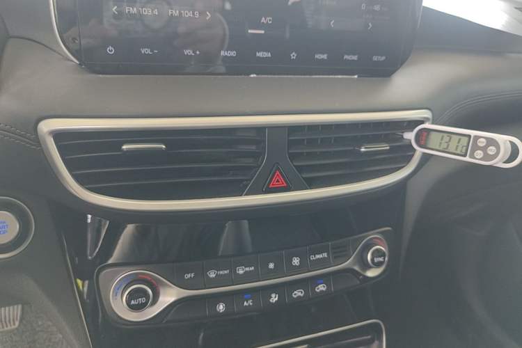 Used Hyundai Tucson 2020 280TGDi Two-Wheel-Drive GLS Fashion Edition China VI Standard Audio And AC Panel