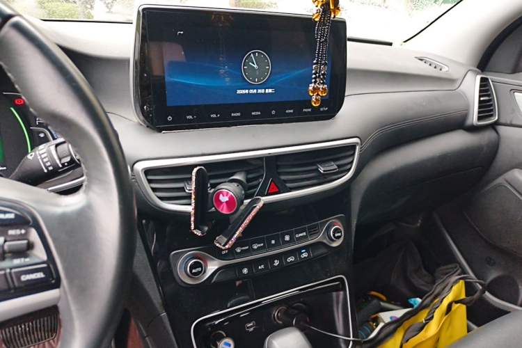 Used Hyundai Tucson 2020 280TGDi Two-Wheel-Drive GLS Fashion Edition China VI Standard Audio And AC Panel