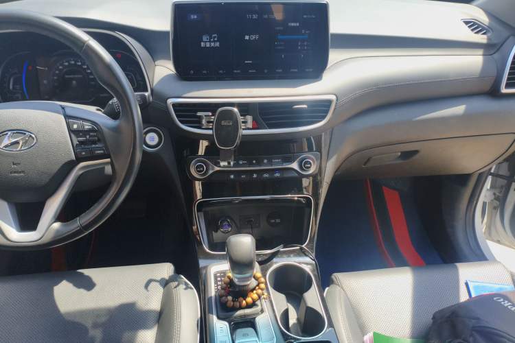 Used Hyundai Tucson 2020 280TGDi Two-Wheel-Drive GLS Fashion Edition China VI Standard Audio And AC Panel