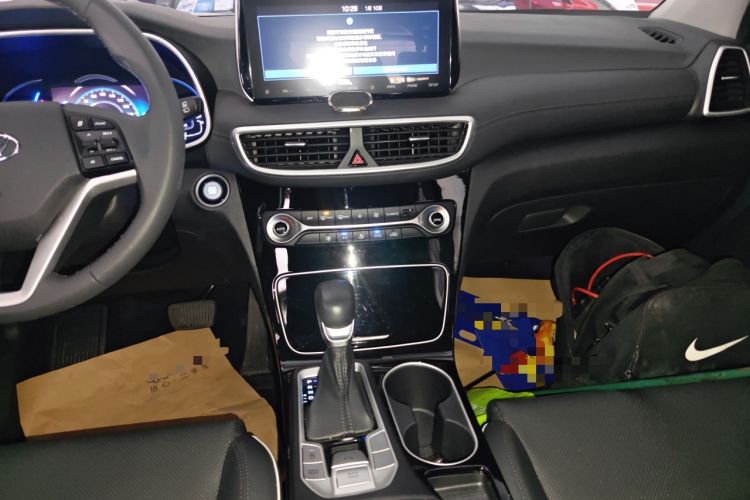 Used Hyundai Tucson 2020 280TGDi Two-Wheel-Drive GLS Fashion Edition China VI Standard Audio And AC Panel