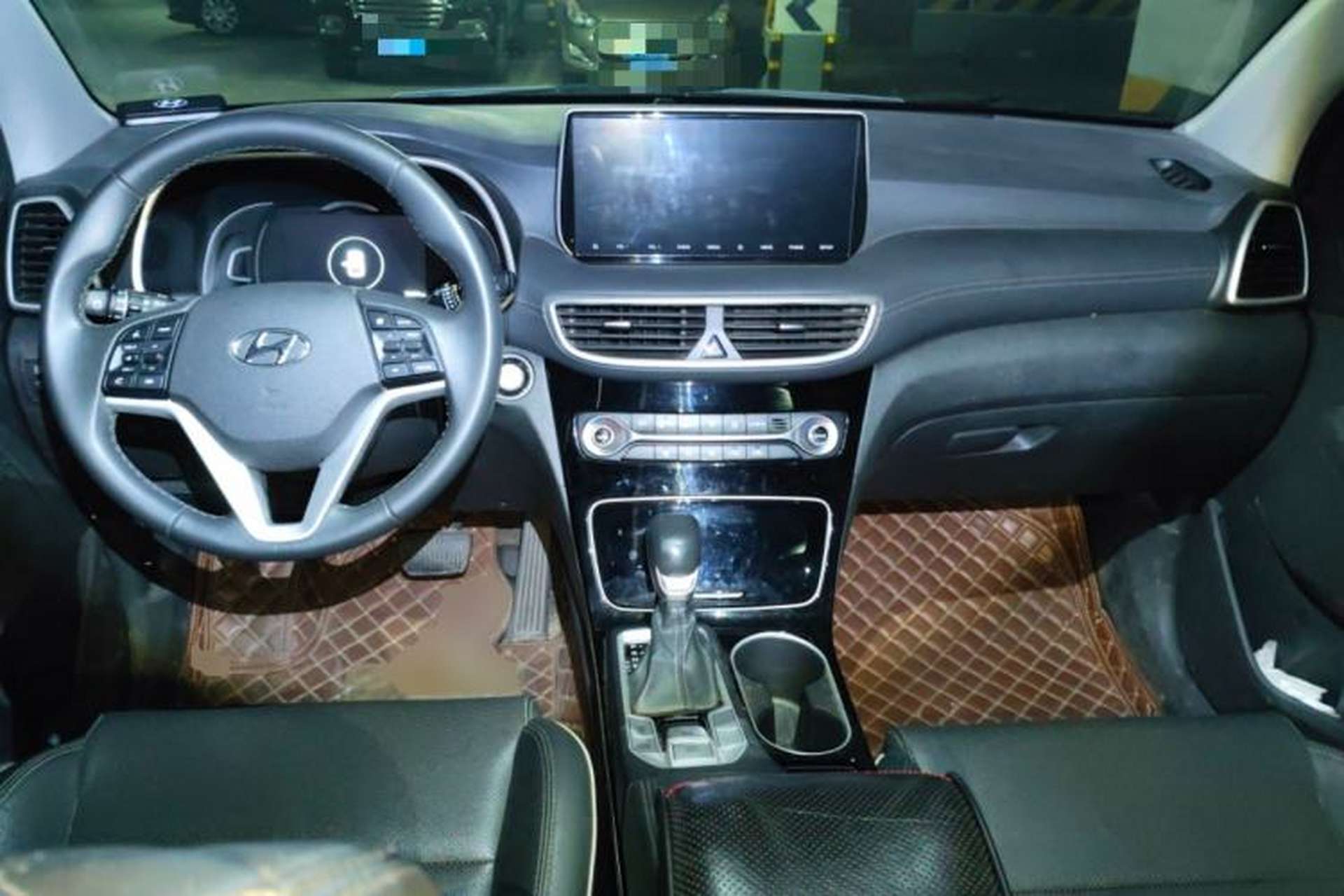 Used Hyundai Tucson 2020 280TGDi Two-Wheel-Drive GLS Fashion Edition China VI Standard Center Console