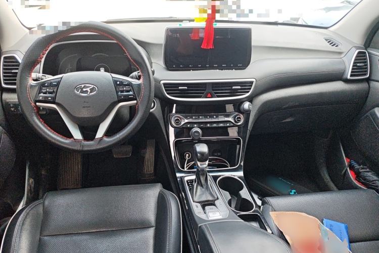 Used Hyundai Tucson 2020 280TGDi Two-Wheel-Drive GLS Smart Connectivity Version China VI Standard Center Console