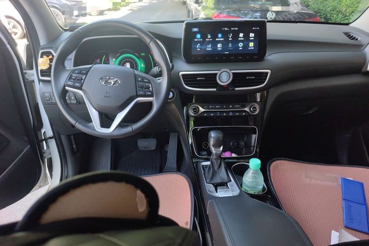 Used Hyundai Tucson 2020 280 TGDi Two-Wheel-Drive DLX Smart Enjoyment Version China VI Standard Center Console