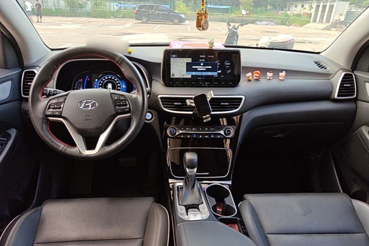 Used Hyundai Tucson 2020 280 TGDi Two-Wheel-Drive DLX Smart Enjoyment Version China VI Standard Center Console