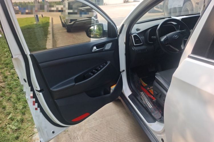 Used Hyundai Tucson 2020 280TGDi Two-Wheel-Drive GLS Fashion Edition China VI Standard Driver Seat