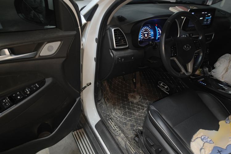 Used Hyundai Tucson 2020 280TGDi Two-Wheel-Drive GLS Fashion Edition China VI Standard Driver Seat