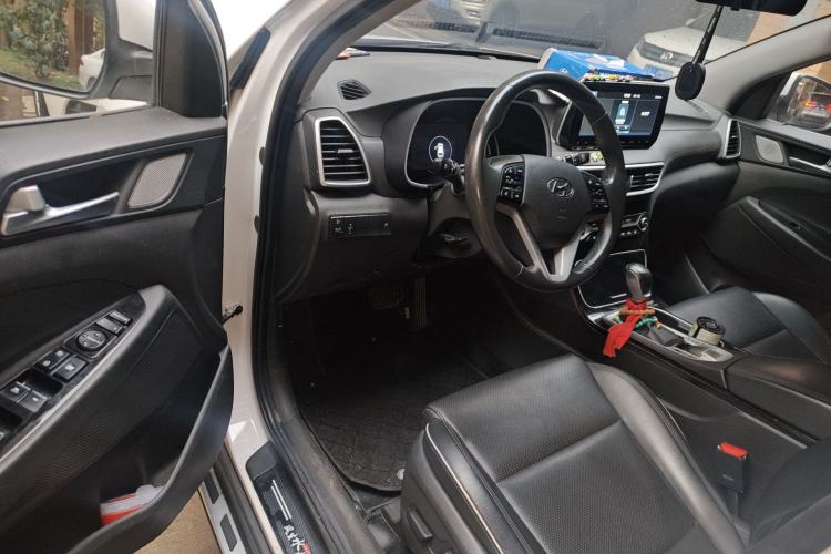 Used Hyundai Tucson 2020 280TGDi Two-Wheel-Drive GLS Smart Connectivity Version China VI Standard Driver Seat