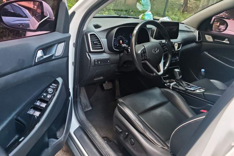 Used Hyundai Tucson 2020 280TGDi Two-Wheel-Drive GLS Fashion Edition China VI Standard Driver Seat