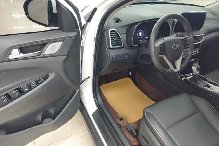 Used Hyundai Tucson 2020 280TGDi Two-Wheel-Drive GLS Smart Connectivity Version China VI Standard Driver Seat