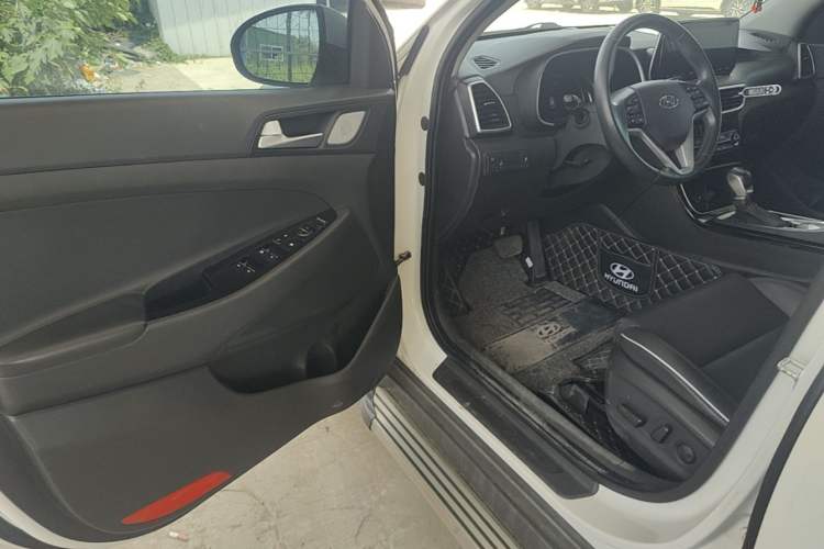 Used Hyundai Tucson 2020 280TGDi Two-Wheel-Drive GLS Fashion Edition China VI Standard Driver Seat