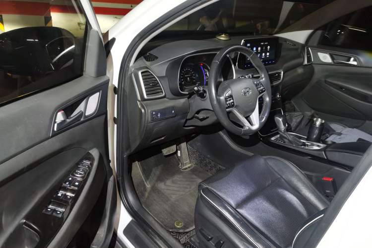 Used Hyundai Tucson 2020 280TGDi Two-Wheel-Drive GLS Fashion Edition China VI Standard Driver Seat