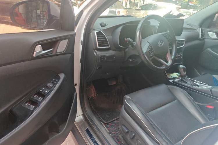 Used Hyundai Tucson 2020 280TGDi Two-Wheel-Drive GLS Fashion Edition China VI Standard Driver Seat