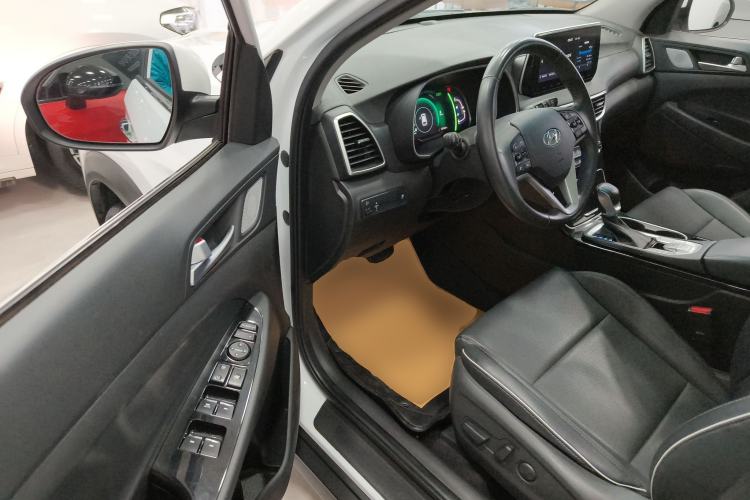 Used Hyundai Tucson 2020 280TGDi Two-Wheel-Drive GLS Fashion Edition China VI Standard Driver Seat