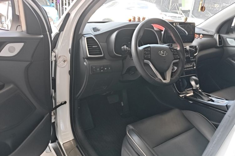Used Hyundai Tucson 2020 280 TGDi Two-Wheel-Drive DLX Smart Enjoyment Version China VI Standard Driver Seat