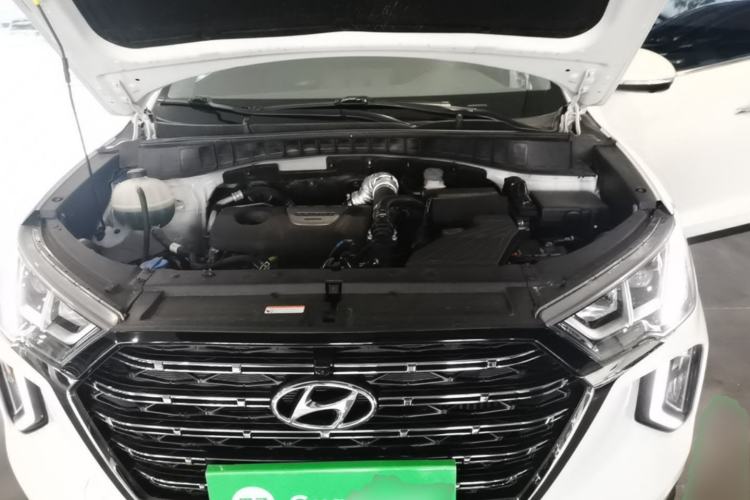 Used Hyundai Tucson 2020 280TGDi Two-Wheel-Drive GLS Smart Connectivity Version China VI Standard Engine Bay