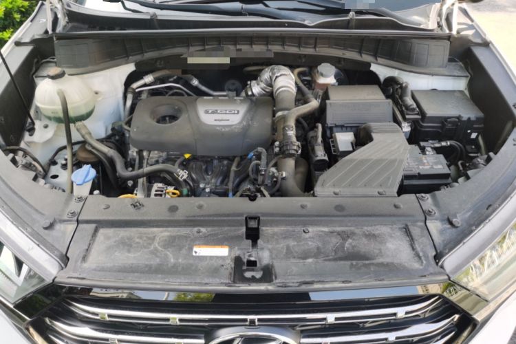 Used Hyundai Tucson 2020 280TGDi Two-Wheel-Drive GLS Fashion Edition China VI Standard Engine Bay