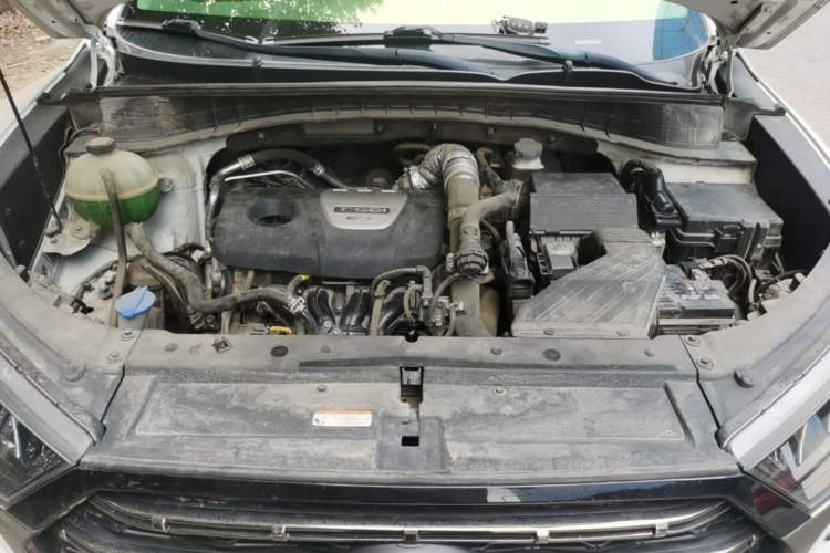 Used Hyundai Tucson 2020 280TGDi Two-Wheel-Drive GLS Fashion Edition China VI Standard Engine Bay