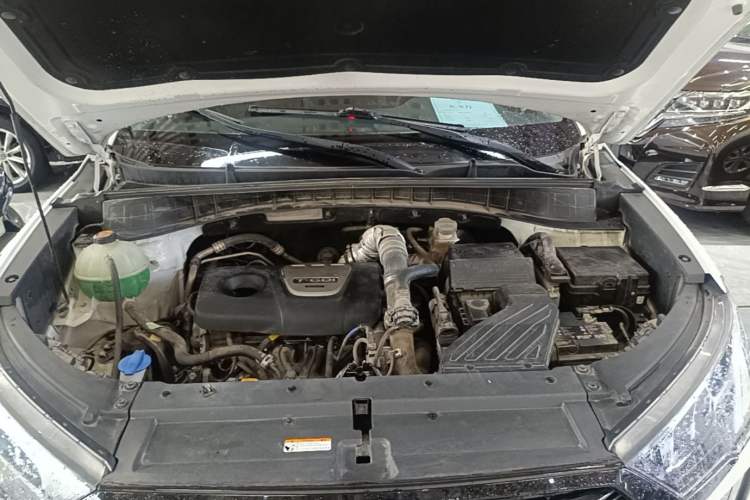 Used Hyundai Tucson 2020 280TGDi Two-Wheel-Drive GLS Fashion Edition China VI Standard Engine Bay