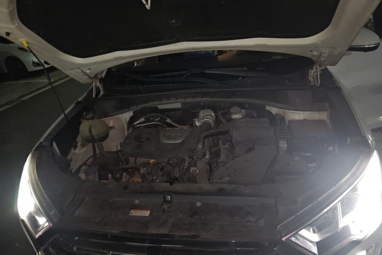 Used Hyundai Tucson 2020 280TGDi Two-Wheel-Drive GLS Smart Connectivity Version China VI Standard Engine Bay