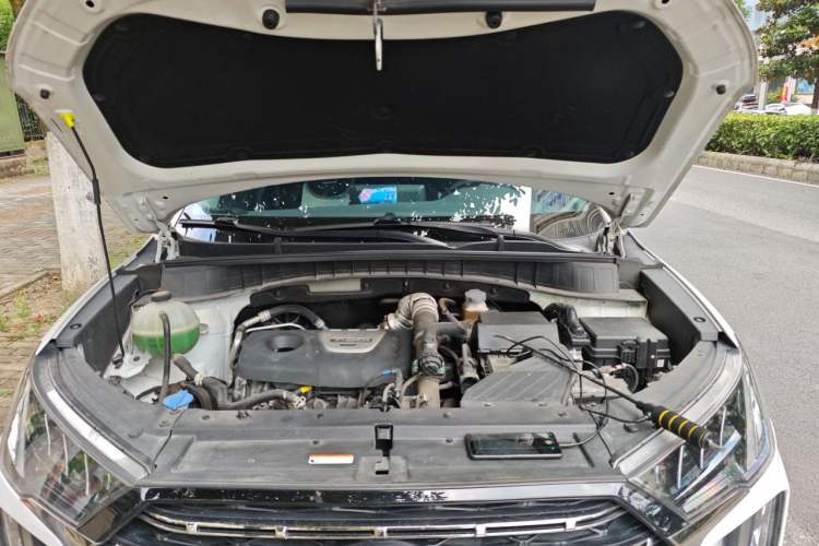 Used Hyundai Tucson 2020 280TGDi Two-Wheel-Drive GLS Fashion Edition China VI Standard Engine Bay