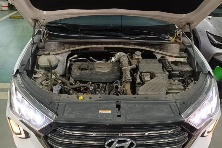 Used Hyundai Tucson 2020 280TGDi Two-Wheel-Drive GLS Fashion Edition China VI Standard Engine Bay