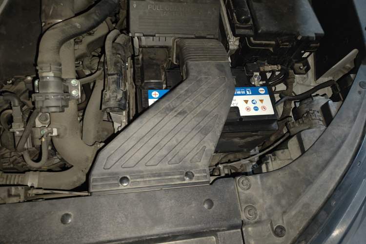 Used Hyundai Tucson 2020 280TGDi Two-Wheel-Drive GLS Fashion Edition China VI Standard Engine Bay Left