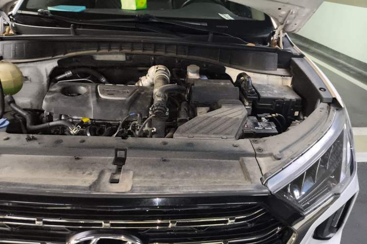 Used Hyundai Tucson 2020 280TGDi Two-Wheel-Drive GLS Fashion Edition China VI Standard Engine Bay Left
