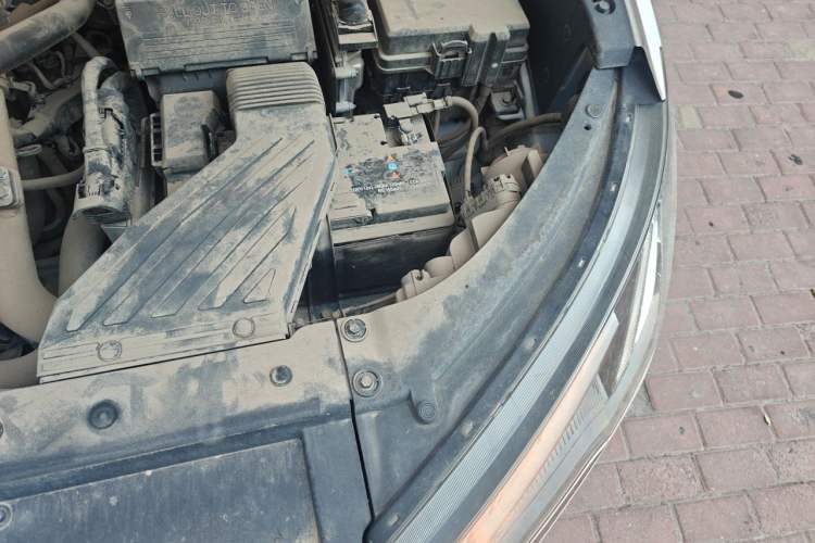 Used Hyundai Tucson 2020 280TGDi Two-Wheel-Drive GLS Fashion Edition China VI Standard Engine Bay Left
