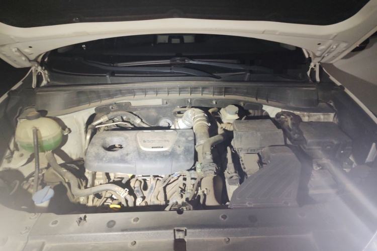 Used Hyundai Tucson 2020 280TGDi Two-Wheel-Drive GLS Smart Connectivity Version China VI Standard Engine Bay