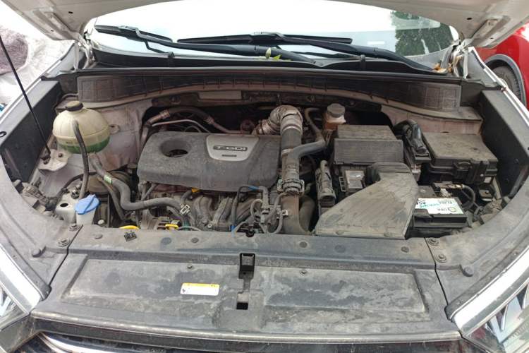 Used Hyundai Tucson 2020 280TGDi Two-Wheel-Drive GLS Fashion Edition China VI Standard Engine Bay