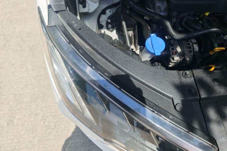 Used Hyundai Tucson 2020 280TGDi Two-Wheel-Drive GLS Fashion Edition China VI Standard Engine Bay Right
